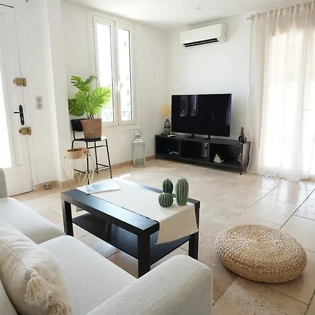 Magnifique 3 Pieces Avec Grande Terrasse-antibes Apartment *