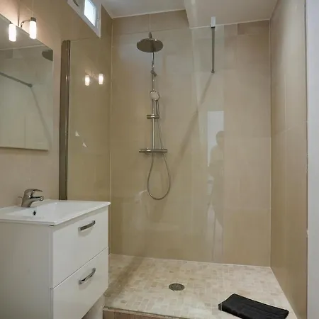 Apartment Magnifique 3 Pieces Avec Grande Terrasse-antibes Antibes